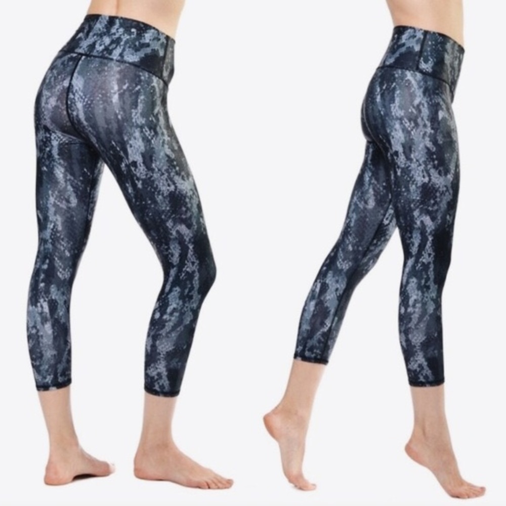 Alo Yoga Airbrush High Waisted legging snakeprint